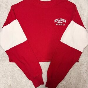 Hollister Women's Red and Cream Crew Neck Sweater